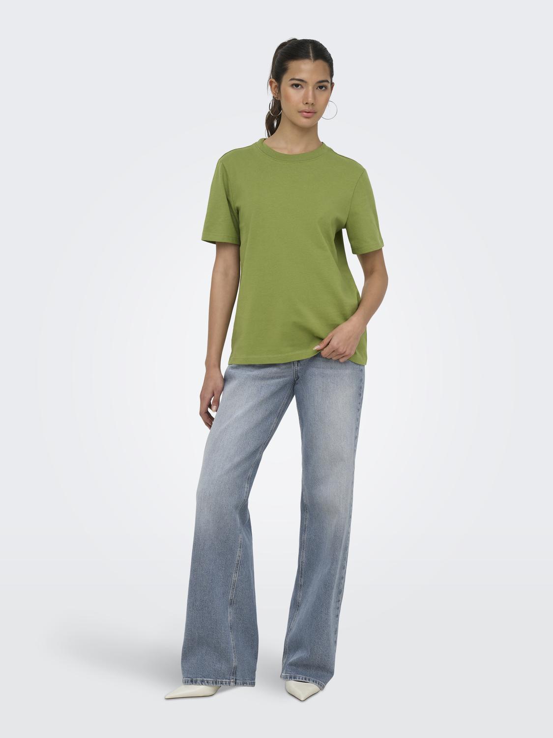 model_shot-front_full